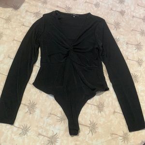 Black long sleeve top - L